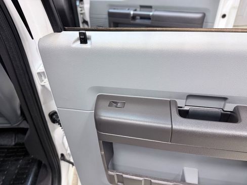 Used 2012 Ford F550 4x4 Crew Cab Super Duty w/ Payload Upgrade Pkg image 39