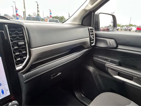 Used 2025 Ford Ranger XLT AWD/4WD image 41