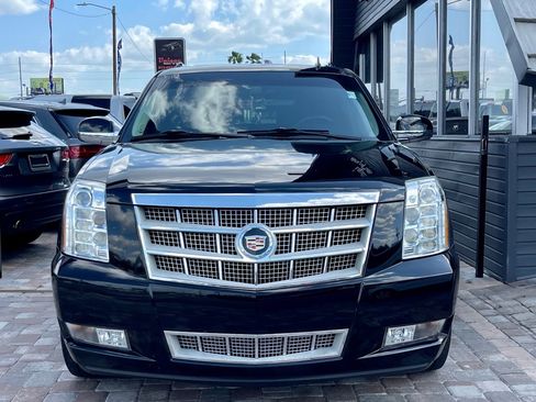 Used 2014 Cadillac Escalade ESV Platinum image 4