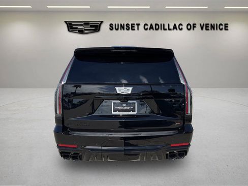 New 2026 Cadillac Escalade V w/ LPO, ONYX Package AWD/4WD image 4