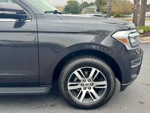 Certified 2024 Ford Expedition Limited image 4