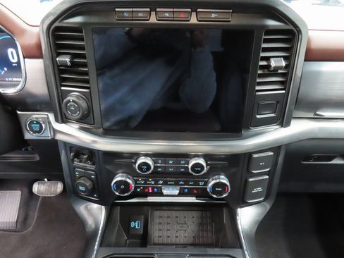 Used 2023 Ford F150 Lariat w/ Equipment Group 502A High image 13