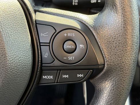 Used 2025 Toyota RAV4 LE image 22