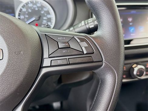 Certified 2025 Nissan Kicks Play S image 14