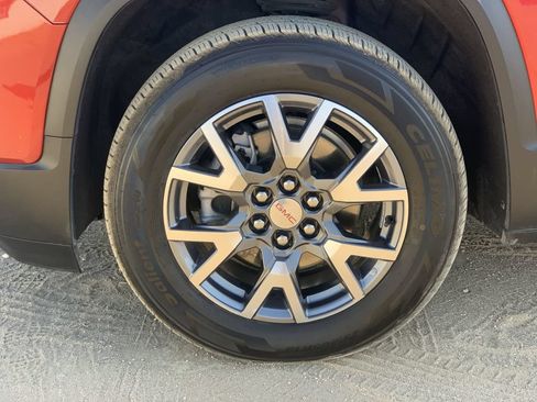 Used 2023 GMC Acadia SLT AWD/4WD image 31