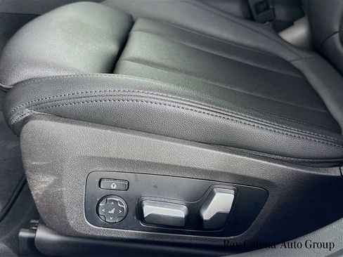Used 2021 BMW 330i xDrive Sedan w/ M Sport Package AWD/4WD image 19