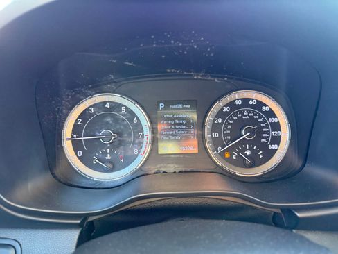 Used 2021 Hyundai Venue SE image 40