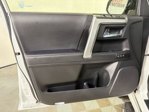 Used 2024 Toyota 4Runner Limited AWD/4WD image 12