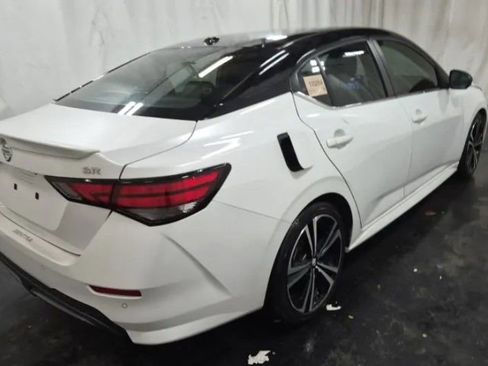Used 2021 Nissan Sentra SR w/ SR Premium Package FWD image 4