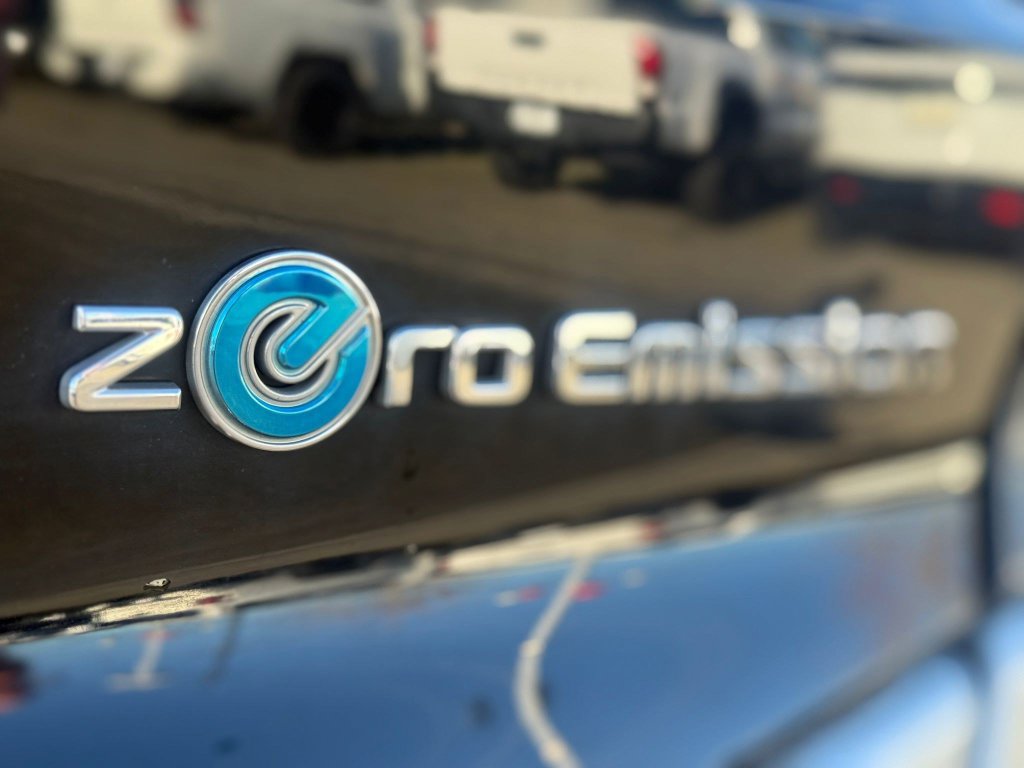 Used 2022 Nissan Leaf S FWD image 12