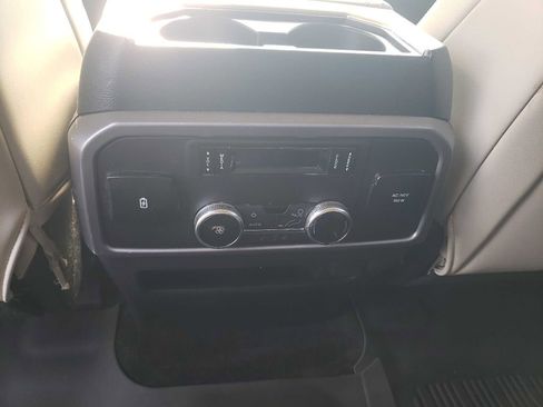 Used 2018 Ford Expedition Platinum AWD/4WD image 25
