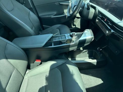 Used 2024 Kia EV6 Light AWD/4WD image 25