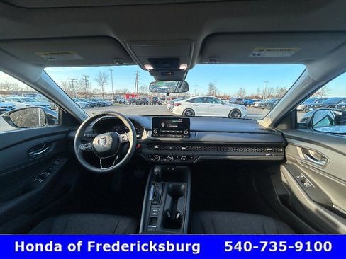 Certified 2025 Honda Accord SE image 31