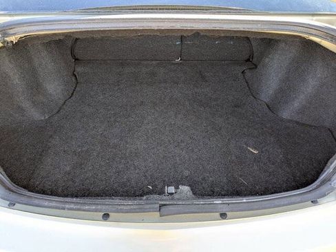 Used 2010 Chrysler Sebring Touring image 28