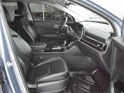 Used 2023 Kia Sportage EX image 42