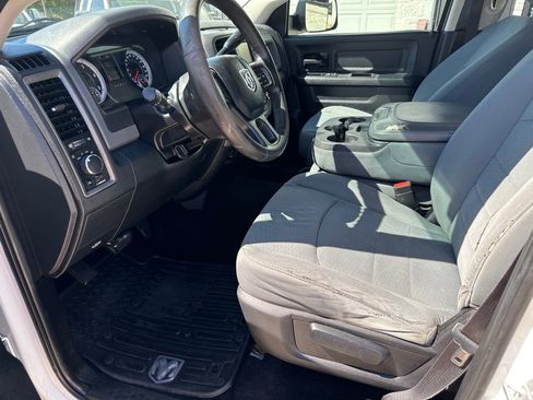 Used 2014 RAM 3500 Tradesman w/ Chrome Appearance Group image 8