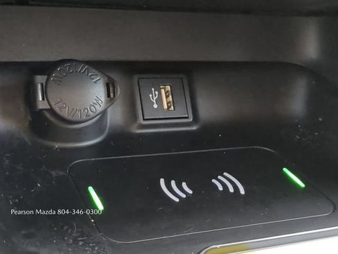 Used 2025 Toyota RAV4 XLE FWD image 21