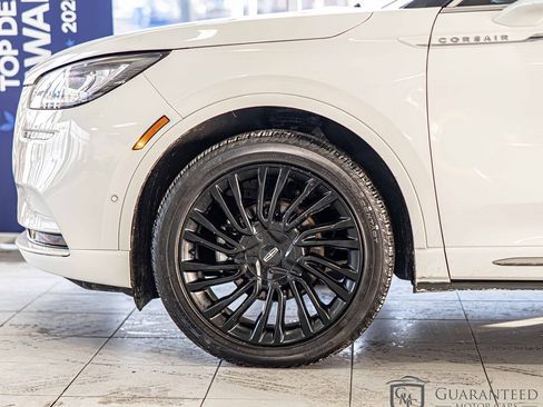 Used 2021 Lincoln Corsair Reserve w/ Equipment Group 201A image 6