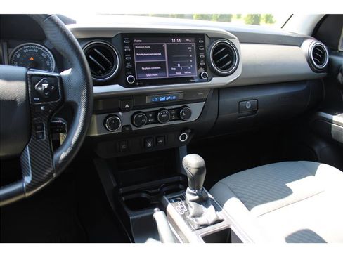 Used 2021 Toyota Tacoma SR5 AWD/4WD image 23