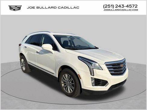 Used 2017 Cadillac XT5 Luxury FWD image 1