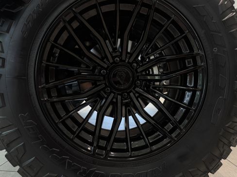 New 2026 Toyota Tundra Platinum image 9