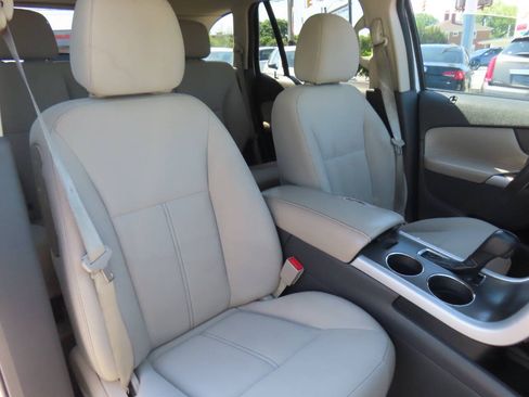 Used 2014 Ford Edge SE FWD image 40