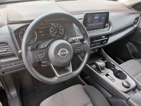 Used 2023 Nissan Rogue SV AWD/4WD image 2