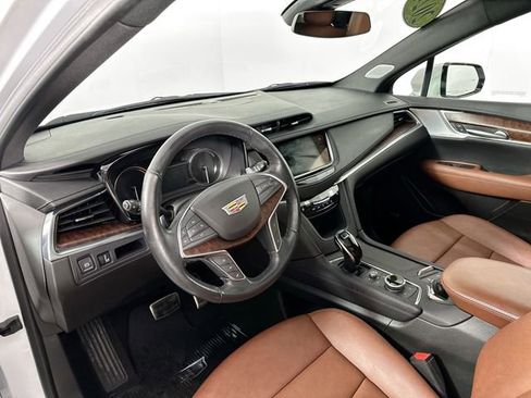 Used 2024 Cadillac XT5 Sportv image 11