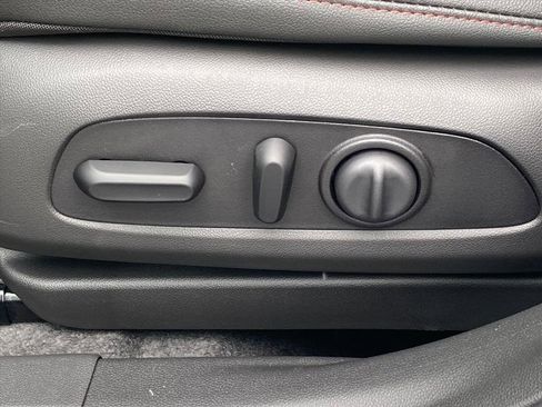 New 2026 Chevrolet Trax RS w/ Sunroof Package image 16