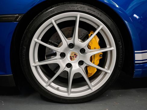 Used 2011 Porsche Boxster Spyder RWD image 42