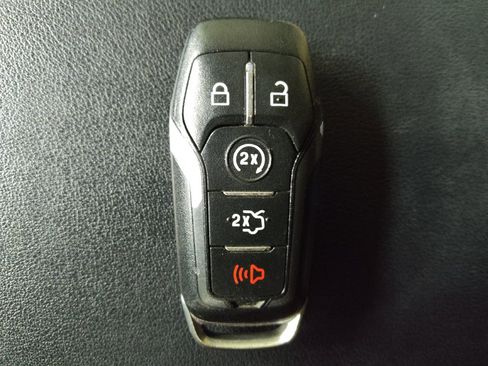 Used 2016 Ford Edge SEL w/ Equipment Group 201A FWD image 32