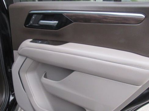 Certified 2025 Chevrolet Tahoe LT image 13