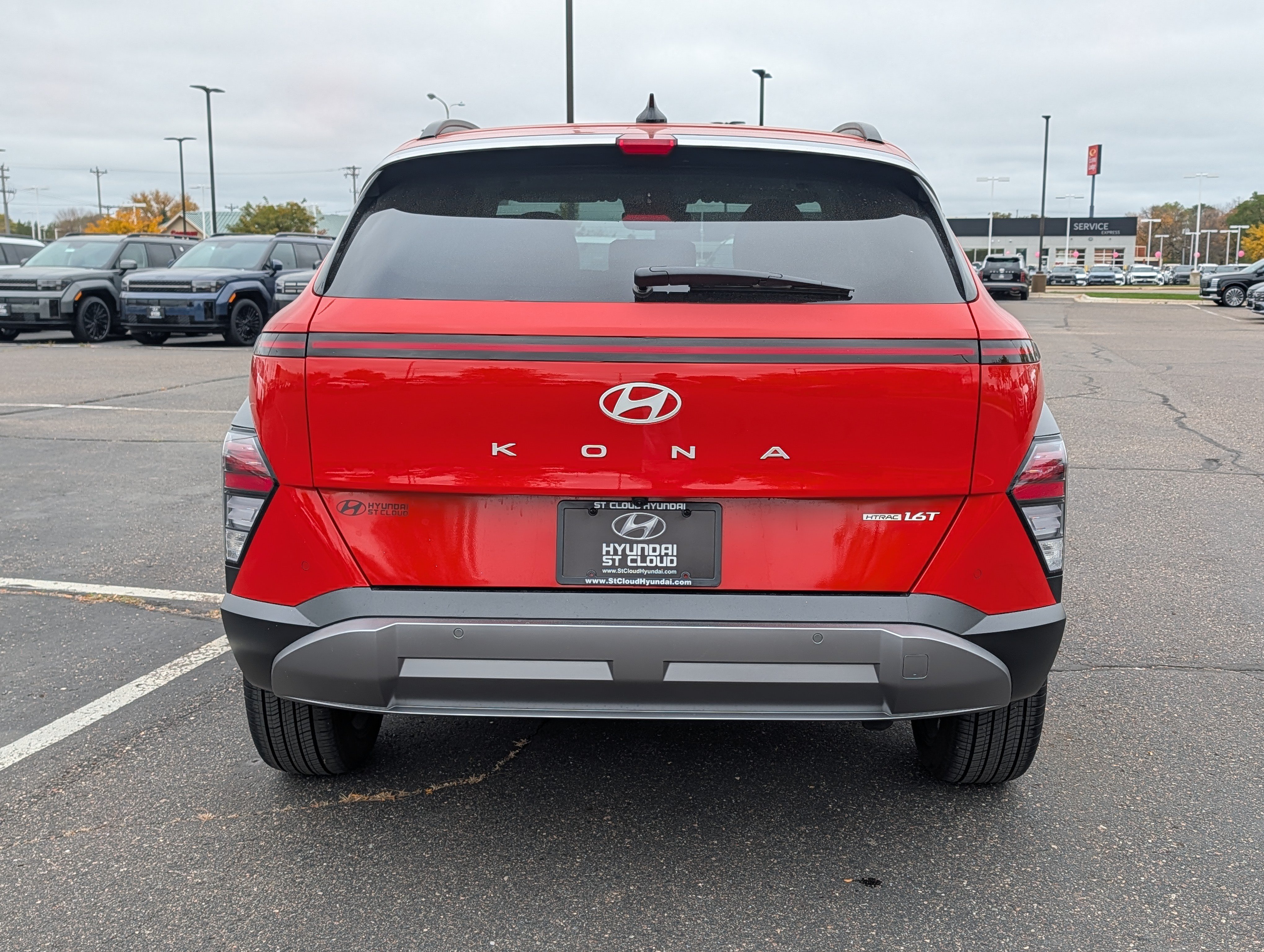 Used 2025 Hyundai Kona Limited AWD/4WD image 4