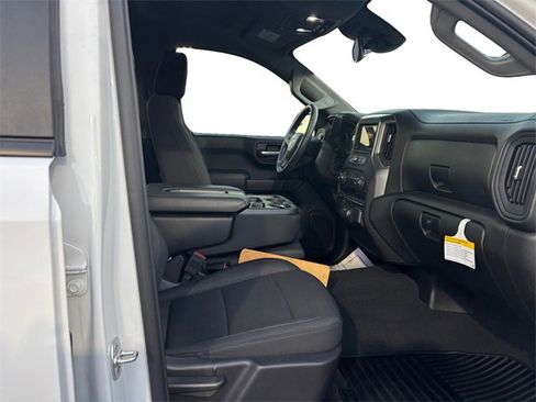 Used 2025 Chevrolet Silverado 1500 Custom image 15
