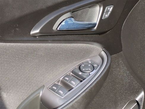 Used 2023 Chevrolet Malibu LT image 13