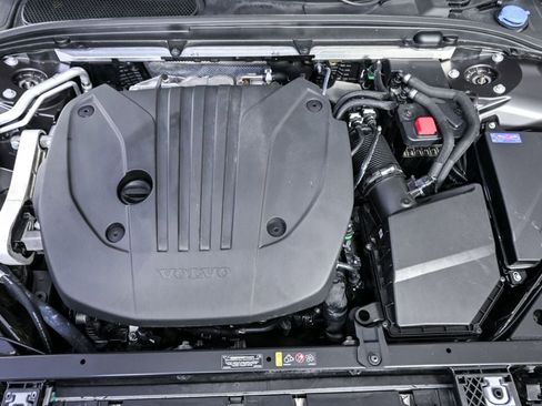 Certified 2025 Volvo S60 B5 Plus w/ Climate Package FWD image 32