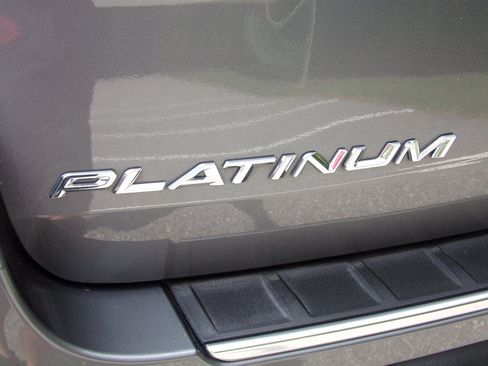 Used 2021 Ford Explorer Platinum w/ Equipment Group 601A AWD/4WD image 55