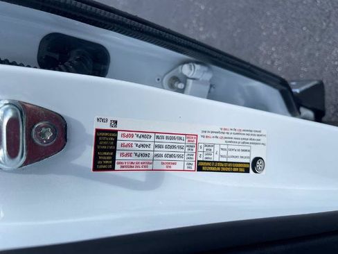 Certified 2025 Nissan Pathfinder Platinum AWD/4WD image 26