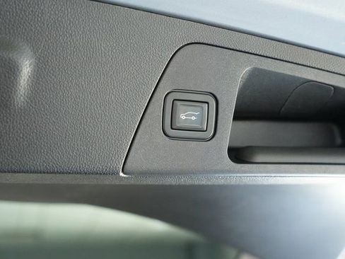 Used 2020 Buick Envision Premium w/ Driver Confidence Package image 9