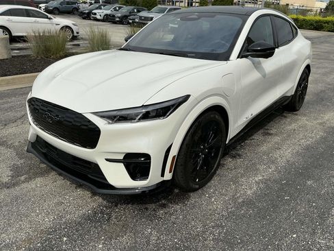 New 2025 Ford Mustang Mach-E GT image 1