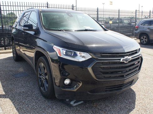 Used 2021 Chevrolet Traverse RS FWD image 3