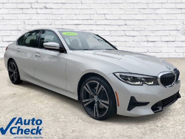 Used 2022 BMW 330i Sedan w/ Driving Assistance Package RWD image 5