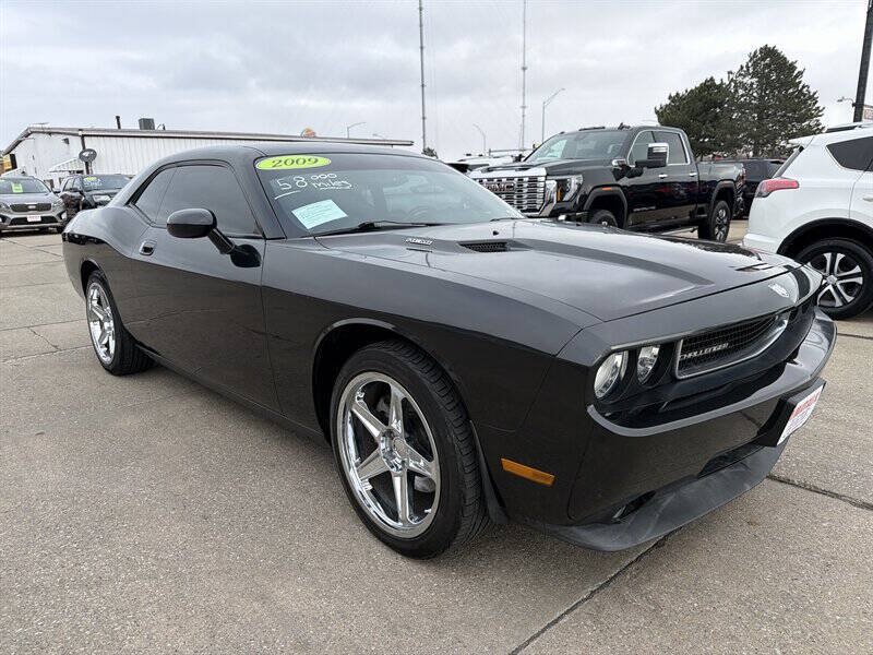 Used 2009 Dodge Challenger R/T RWD image 8