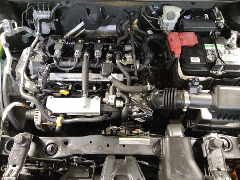 Used 2020 Nissan Kicks S FWD image 30