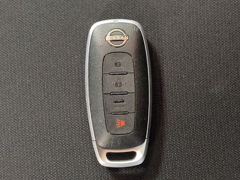 Used 2025 Nissan Sentra S image 32