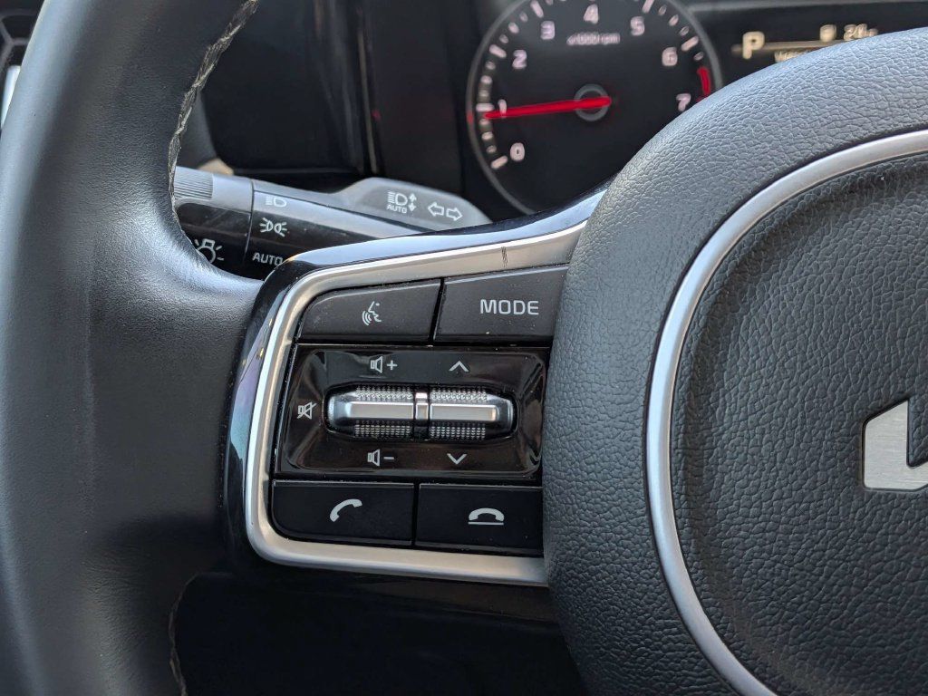 Used 2023 Kia Sorento SX FWD image 23