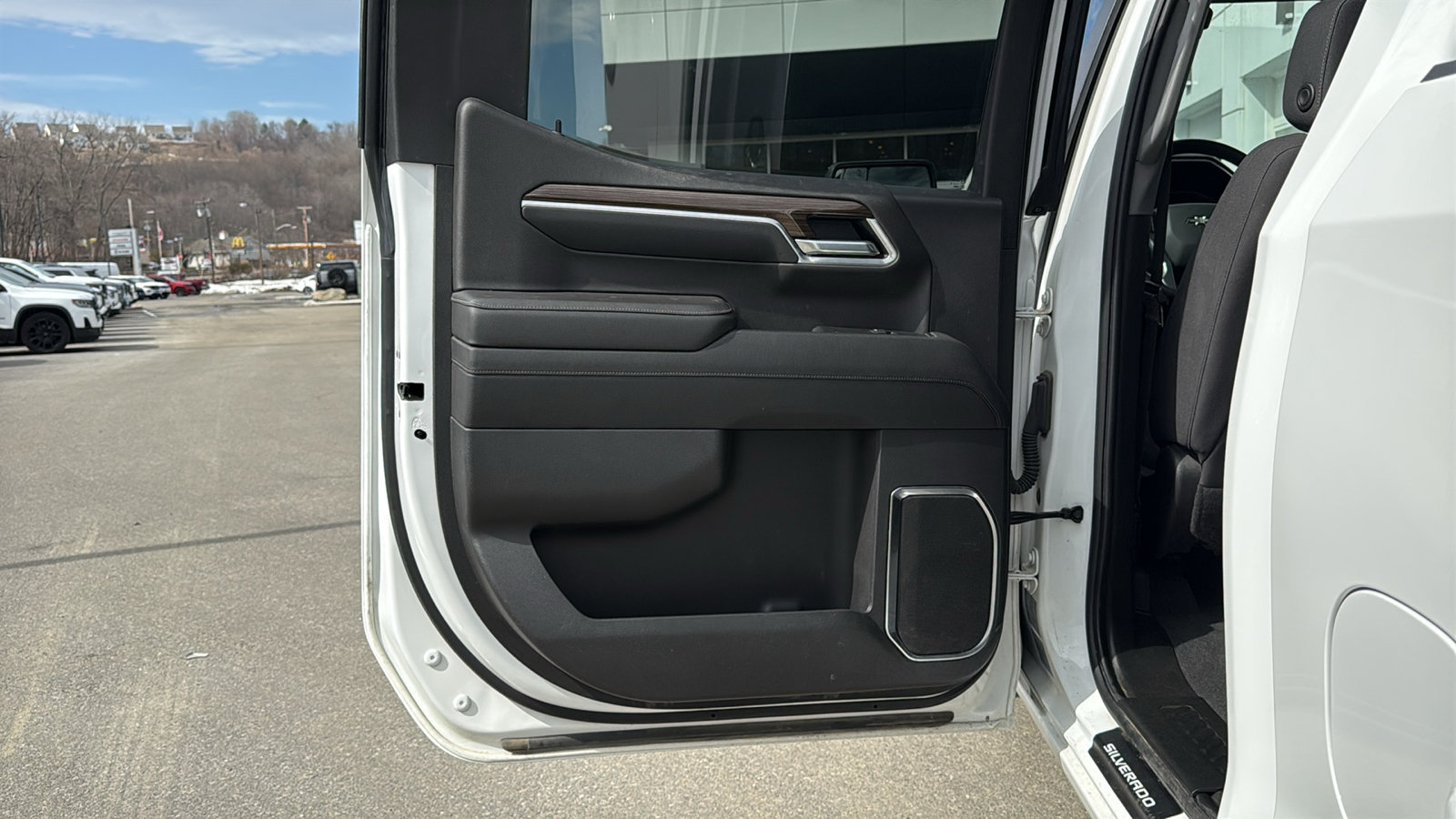 Certified 2022 Chevrolet Silverado 1500 RST AWD/4WD image 26