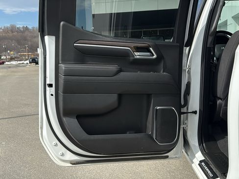 Certified 2022 Chevrolet Silverado 1500 RST AWD/4WD image 26