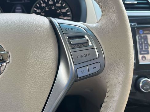 Used 2015 Nissan Altima 2.5 SL w/ Technology Package FWD image 28
