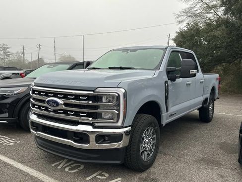 New 2026 Ford F250 Lariat w/ FX4 Off-Road Package image 4